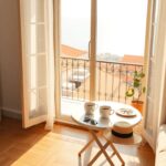 Sunny four-room flat in Centro Mare of Savona with elevator and balcony